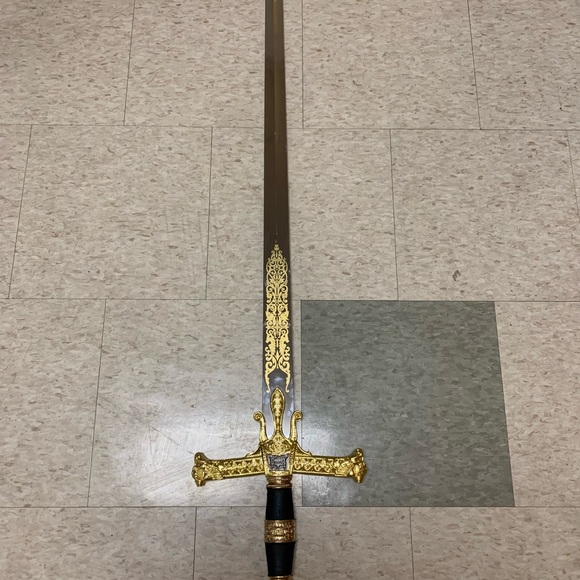 Meet your Posher, Richard Chevez - Picture 9 of 10